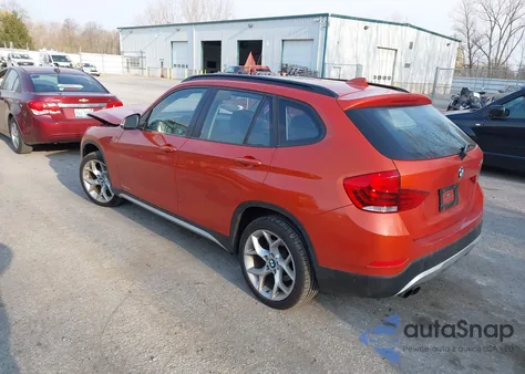 2013 BMW X1 xDrive28I z USA, uszkodzony, nr VIN WBAVL1C52DVR88401